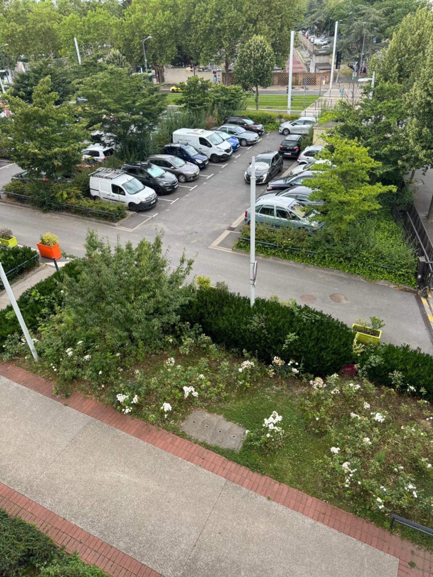 Jardins De La Noue Apartment Villeneuve-la-Garenne Exterior photo